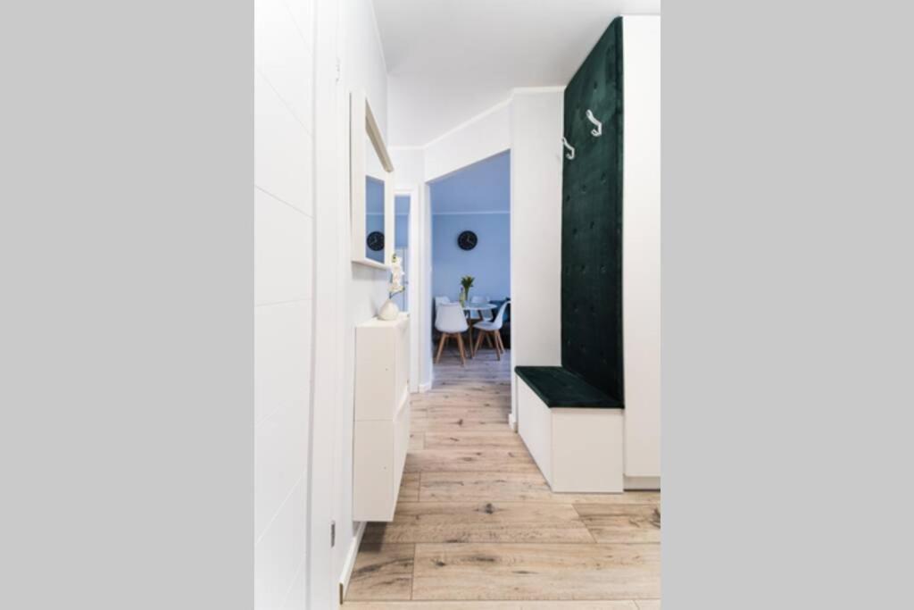 4 Rooms Apartment On Martket Square - Nice View - 150 M Town Hall Breslau Exterior foto
